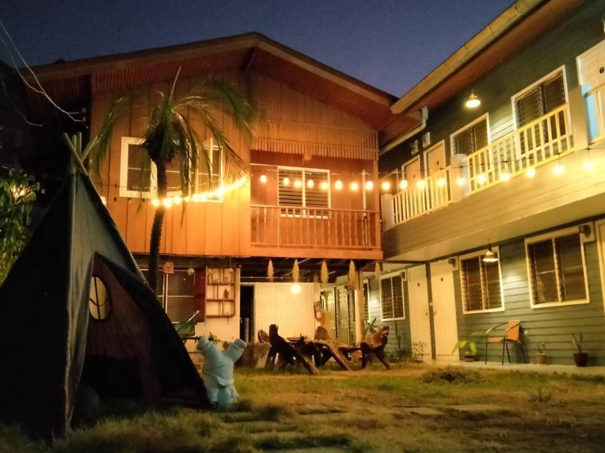 Number 4 Old Town Hostel Chiang Mai Exterior photo